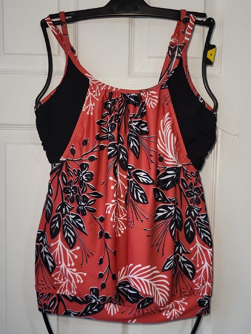 Elegant Floral Camisole - Red and Black Size M NWT